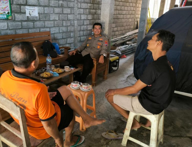 Kapolsek Saampung Bersama Anggota Laksanakan Patroli KRYD Ciptakan Keamanan Wilayah