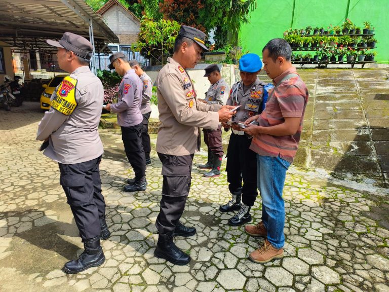 Polsek Pudak Gelar Apel Pagi dan Gaktibplin, Pastikan Disiplin dan Kesiapan Personel