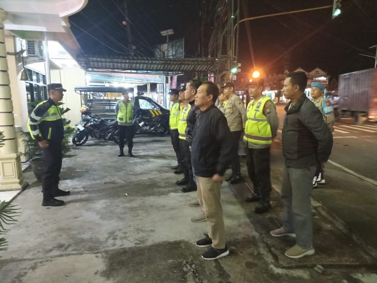 Polsek Jetis Gelar Apel Siaga dan Razia, Pastikan Keamanan Wilayah Tetap Kondusif