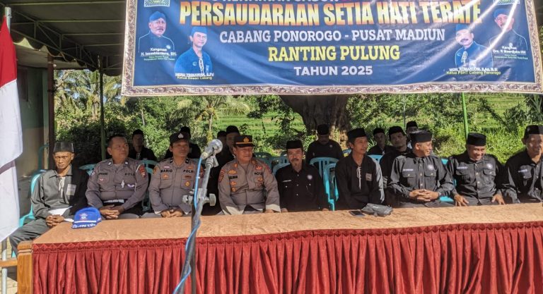 Polsek Pulung Amankan Ujian Kenaikan Tingkat 172 Siswa PSHT Ranting Pulung