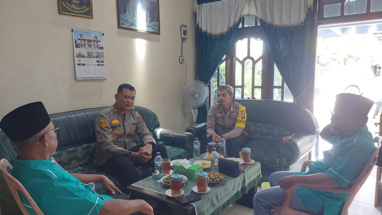 Cooling System, Kapolsek Sukorejo Bersilaturahmi Dengan Warga Desa Karanglo Lor