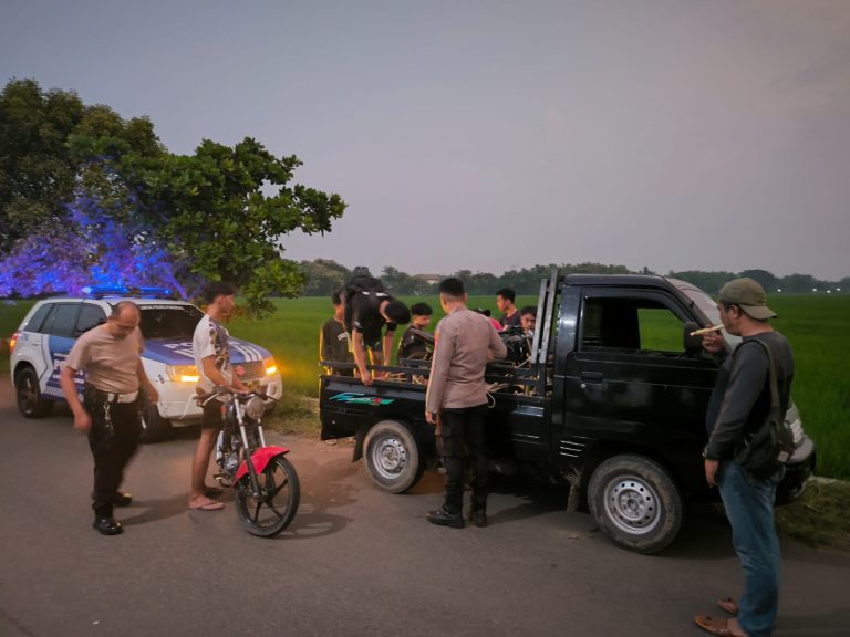 Polsek Sampung Gelar Patroli, Bubarkan Aksi Balap Liar di Jalan Raya Kapuran – Sampung