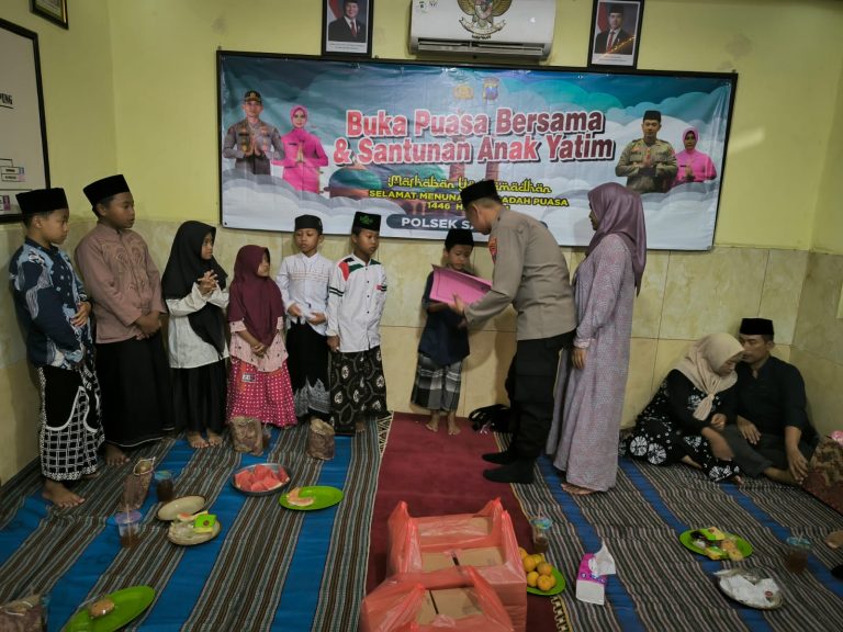 Polsek Sampung Tebar Kebahagiaan Ramadan: Buka Puasa Bersama dan Santunan Anak Yatim