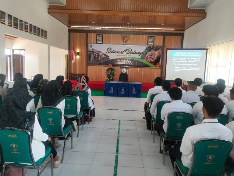 Danramil 06 Sukorejo Kodim Ponorogo Beri Materi Wasbang Kepada Siswa BLK