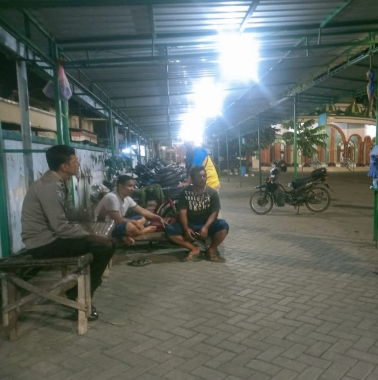 Polsek Ponorogo Laksanakan Patroli Malam, Ciptakan Rasa Aman Dan Nyaman Di Tengah Masyarakat