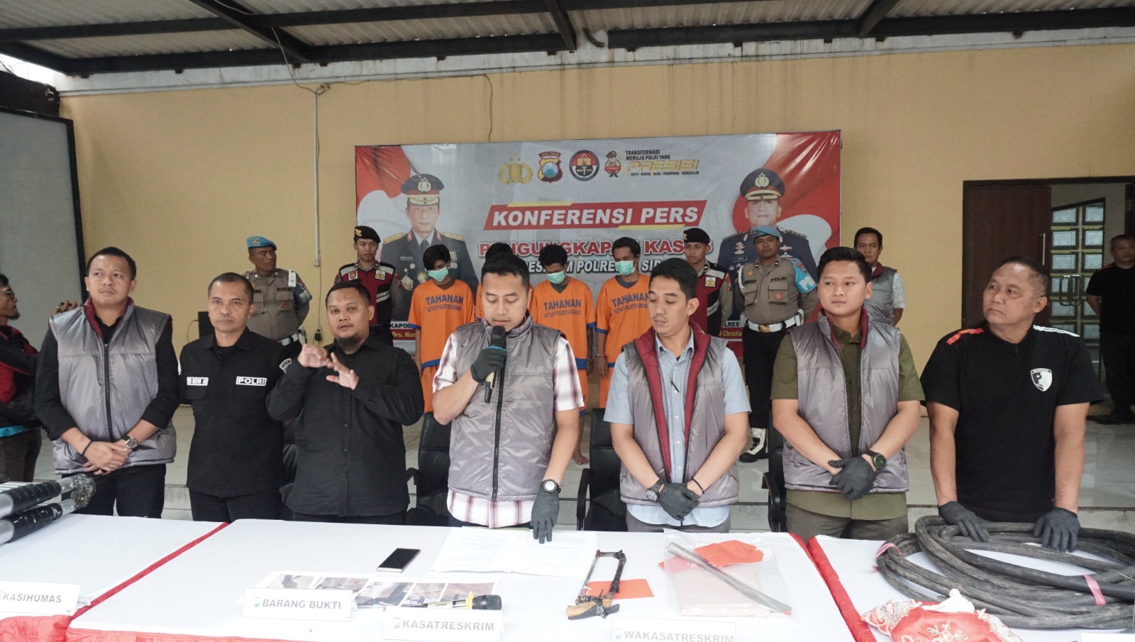 Polresta Sidoarjo Berhasil Amankan 4 Tersangka Pencurian Pipa Stainless di Tjiwi Kimia