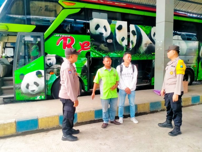 POLSEK BABADAN GELAR PATROLI HARKAMTIBMAS, CIPTAKAN RASA AMAN DI WILAYAH