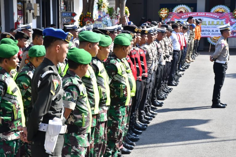 Dandim Ponorogo Hadiri Apel Gelar Pasukan Serentak Operasi Patuh Semeru 2025 di Ponorogo
