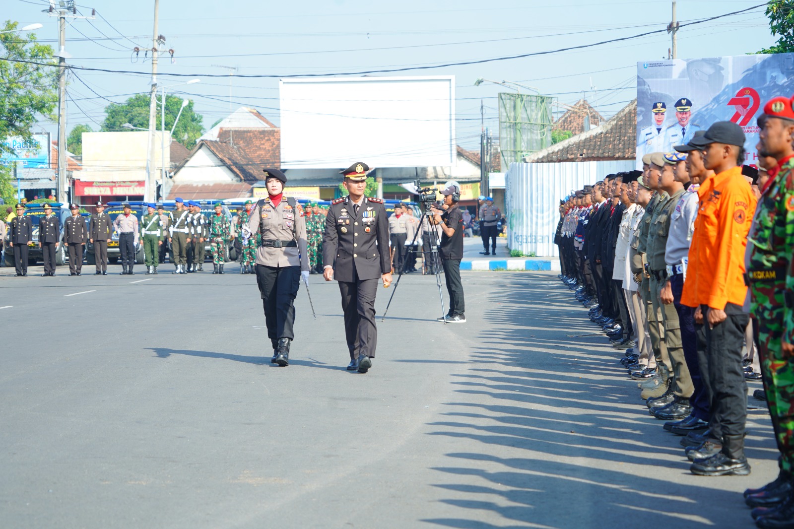 Peringati Hari Bhayangkara ke 79, Polres Ponorogo Gelar Marching Band Hingga Reog. Ratusan Ucapan Berbentuk Bibit Tanaman Produktif