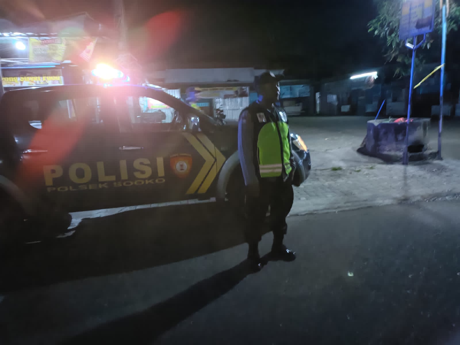 Polsek Sooko Gelar Patroli Malan Cegah Premanisme Dan Gangguan Kantibmas