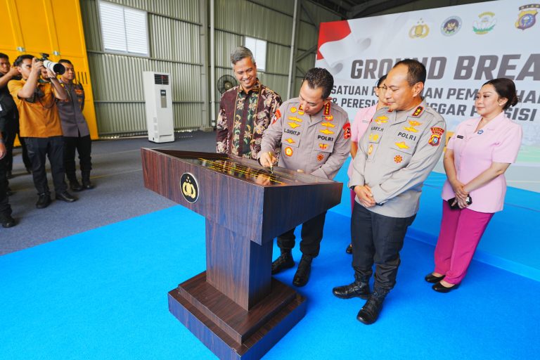 Dukung Penuh Program MBG, Kapolri Hadiri Groundbreaking 9 SPPG Polda Riau
