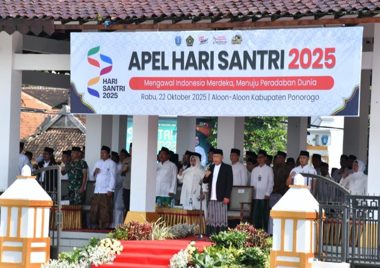 Kasdim Ponorogo Hadiri Apel Besar Hari Santri Nasional Tahun 2025