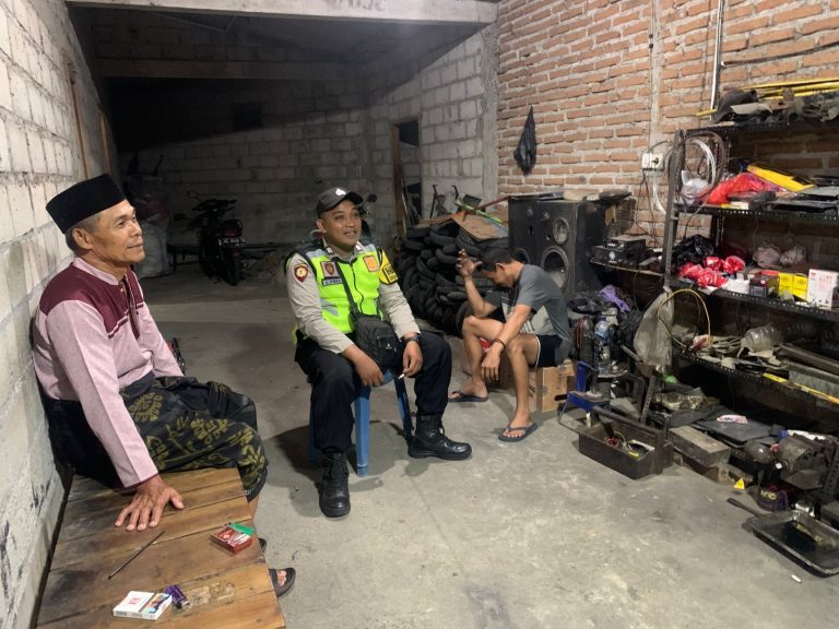 Polsek Sampung Gelar Patroli Harkamtibmas KRYD, Wujudkan Situasi Aman dan Kondusif di Wilayah Hukum Sampung