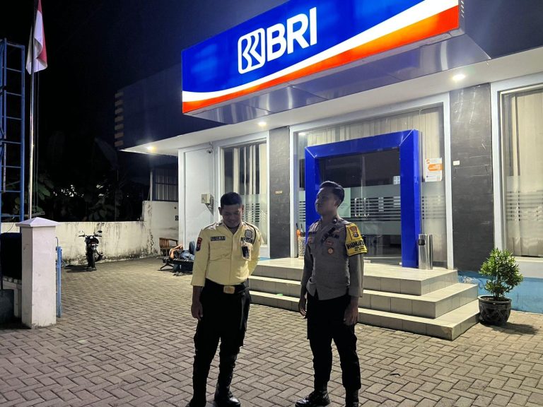 POLSEK BUNGKAL GELAR PATROLI PRESISI ANTISIPASI GANGGUAN KAMTIBMAS