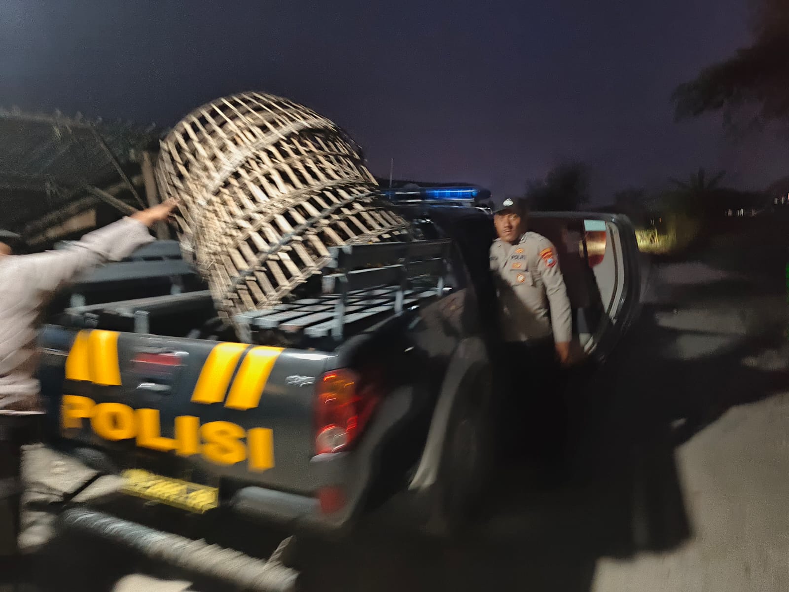 Polres Lamongan Bongkar Arena Judi Sabung Ayam di Dua Lokasi