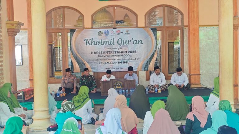 Istima’il Qur’an Kecamatan Ngebel Meriahkan Hari Santri Nasional 2025