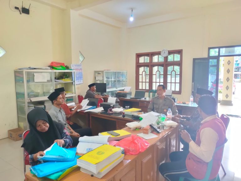 Polsek Sukorejo melaksanakan Patroli Presisi dalam rangka menjaga keamanan dan ketertiban masyarakat