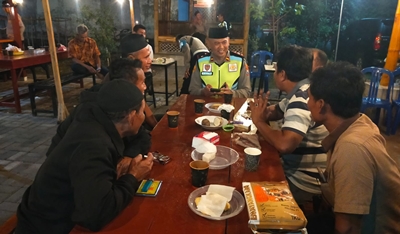 Sukseskan Swasembada Pangan Polsek Sukorejo Ngopi Bareng Gapoktan
