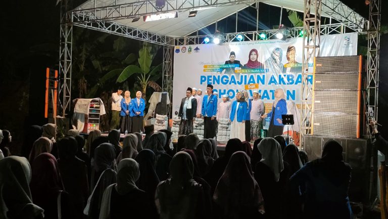POLSEK SIMAN LAKSANAKAN PENGAMANAN PENGAJIAN DAN SHOLAWATAN PERINGATAN HARI SANTRI NASIONAL