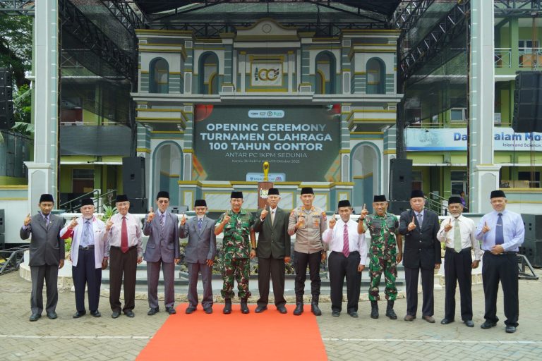 Kapolres Ponorogo Hadiri Pembukaan Turnamen Olahraga 100 Tahun Gontor, Dihadiri Ribuan Peserta dari Berbagai Negara
