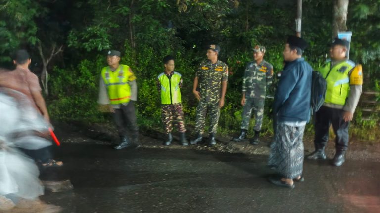 POLSEK SAMPUNG GELAR PATROLI HARKAMTIBMAS DALAM RANGKA KEGIATAN RUTIN YANG DITINGKATKAN (KRYD)