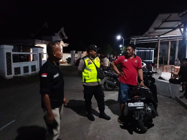 Polsek Balong Gelar Patroli Blue Light Cegah Gangguan Kamtibmas di Malam Akhir Pekan