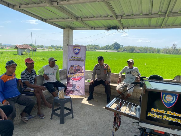Dukung Asta Cita Program Presiden RI Polsek Slahung Ngopi Bareng Gapoktan