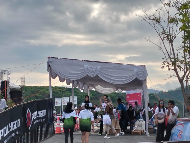 Polsek Sawoo Amankan Kegiatan Waduk Bendo Trail Run 2025 dalam Rangka Anniversary Komunitas Reyog Runner