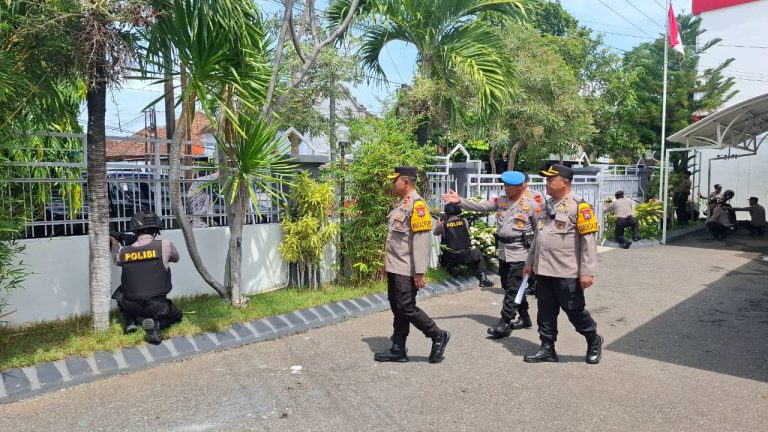 Waka Polres Ponorogo Pimpin Simulasi Sispammako, Tingkatkan Kesiapsiagaan Personel