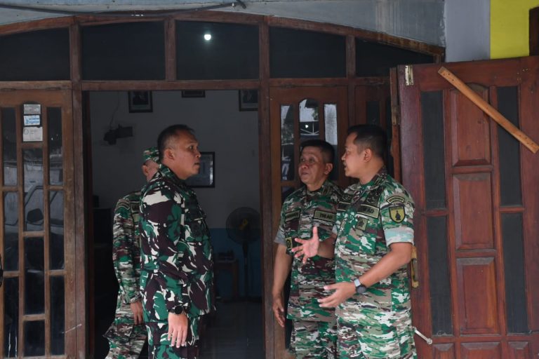 Dandim Ponorogo Dampingi Danrem 081/Dsj Tinjau Perehaban Kantor Koramil
