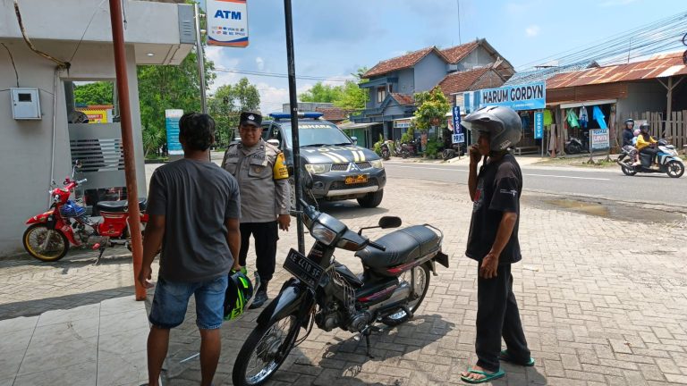 POLSEK JENANGAN GELAR PATROLI PRESISI ANTISIPASI 3C DAN TINGKATKAN PELAYANAN MASYARAKAT