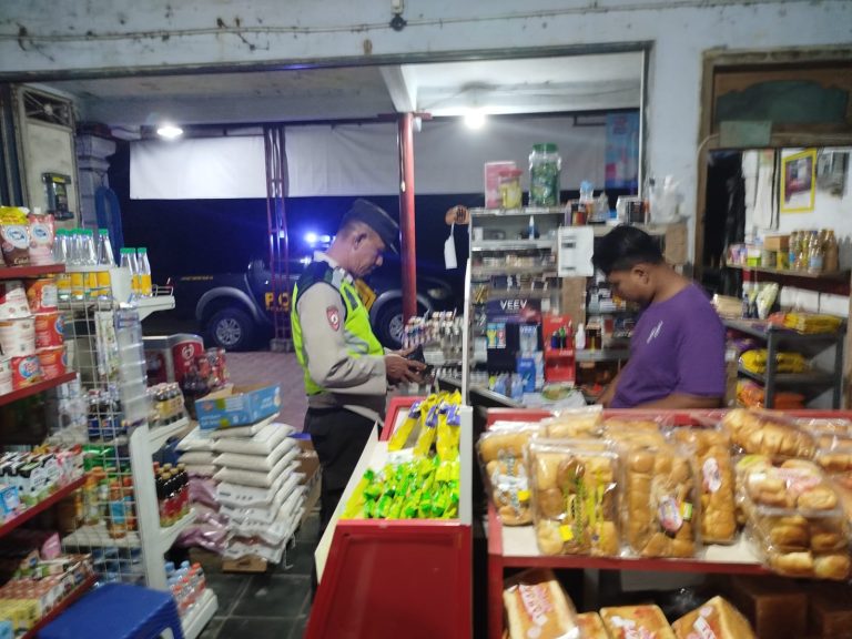 POLSEK BUNGKAL GELAR PATROLI PRESISI HARKAMTIBMAS DALAM RANGKA KRYD, CIPTAKAN WILAYAH AMAN DAN KONDUSIF
