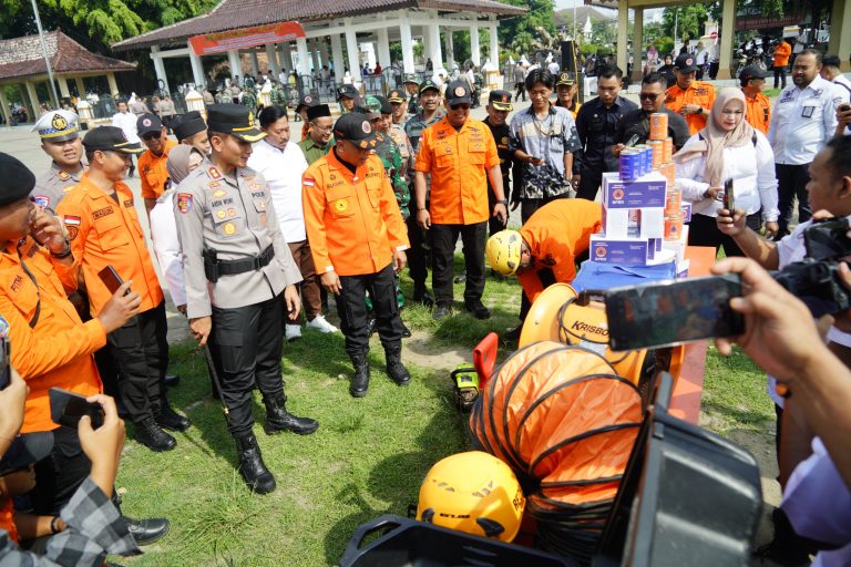Kapolres Ponorogo Hadiri Gelar Pasukan Waspada Dan Siap Hadapi Bencana Hidrometeorologi
