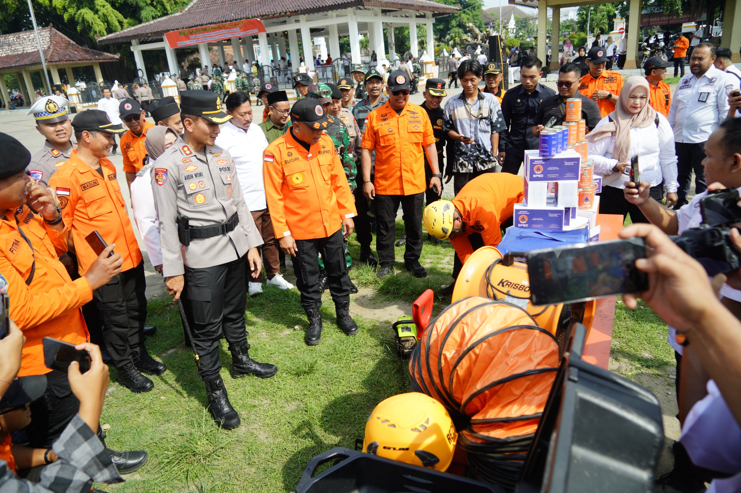 Kapolres Ponorogo Hadiri Gelar Pasukan Waspada Dan Siap Hadapi Bencana Hidrometeorologi