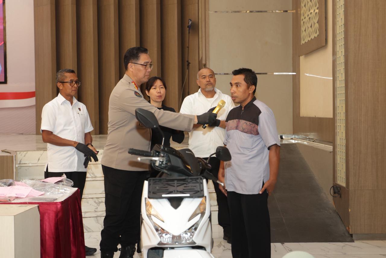 Polda Jatim Kembalikan Motor kepada Pemiliknya Usai Ditemukan Saat Operasi Sikat Semeru 2025