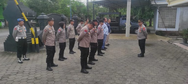 Polsek Balong Gelar Apel Pagi, Tingkatkan Kesiapsiagaan dan Kinerja Anggota