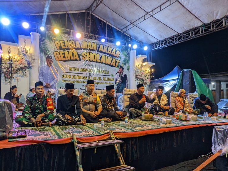 PENGAJIAN UMUM DAN GEMA SHOLAWAT MERIAHKAN HAFLAH AKHIRUSSANAH TPA THORIQUL ULUM DI DUKUH SAWUR, TEGALREJO PULUNG