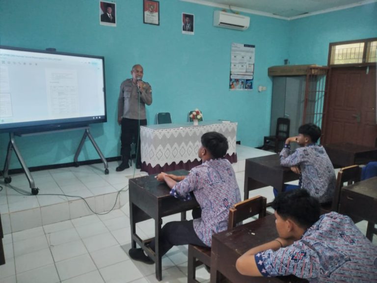 Sosialisasi Penerimaan Siswa SMA Taruna Kemala Bhayangkara,Di SMPN 02 Kec Badegan.