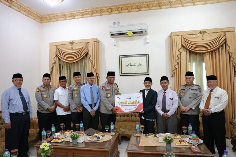 Kapolda Jatim Lakukan Kunjungan Kerja ke Ponorogo, Perkuat Sinergi dan Penguatan Pelayanan Publik