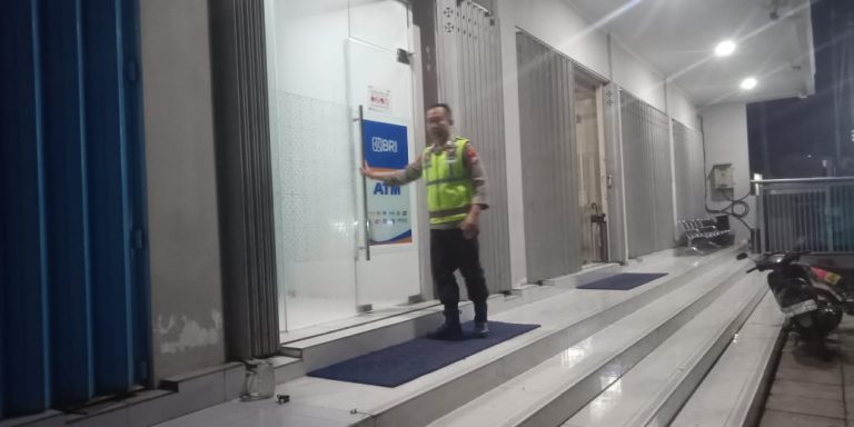 Polsek Sooko Gelar Patroli Presisi KRYD Antisipasi Guantibmas dan Ciptakan Situasi Kondusif