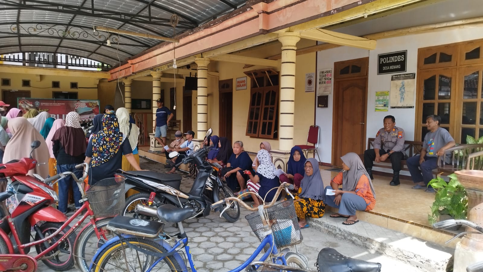 Polsek Jambon Amankan Penyaluran Bansos Cadangan Pangan Pemerintah untuk Lima Desa