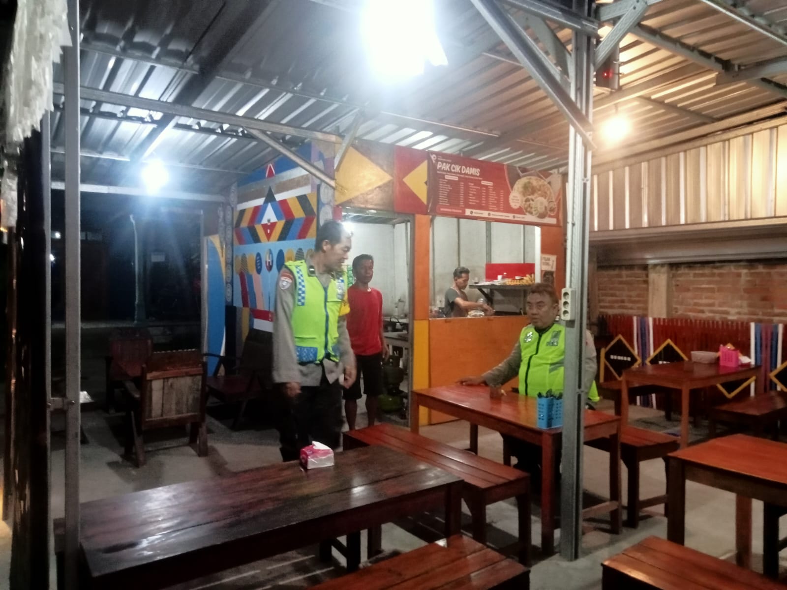 POLSEK SUKOREJO GELAR PATROLI PRESISI ANTISIPASI 3C DI WILAYAH HUKUM SUKOREJO