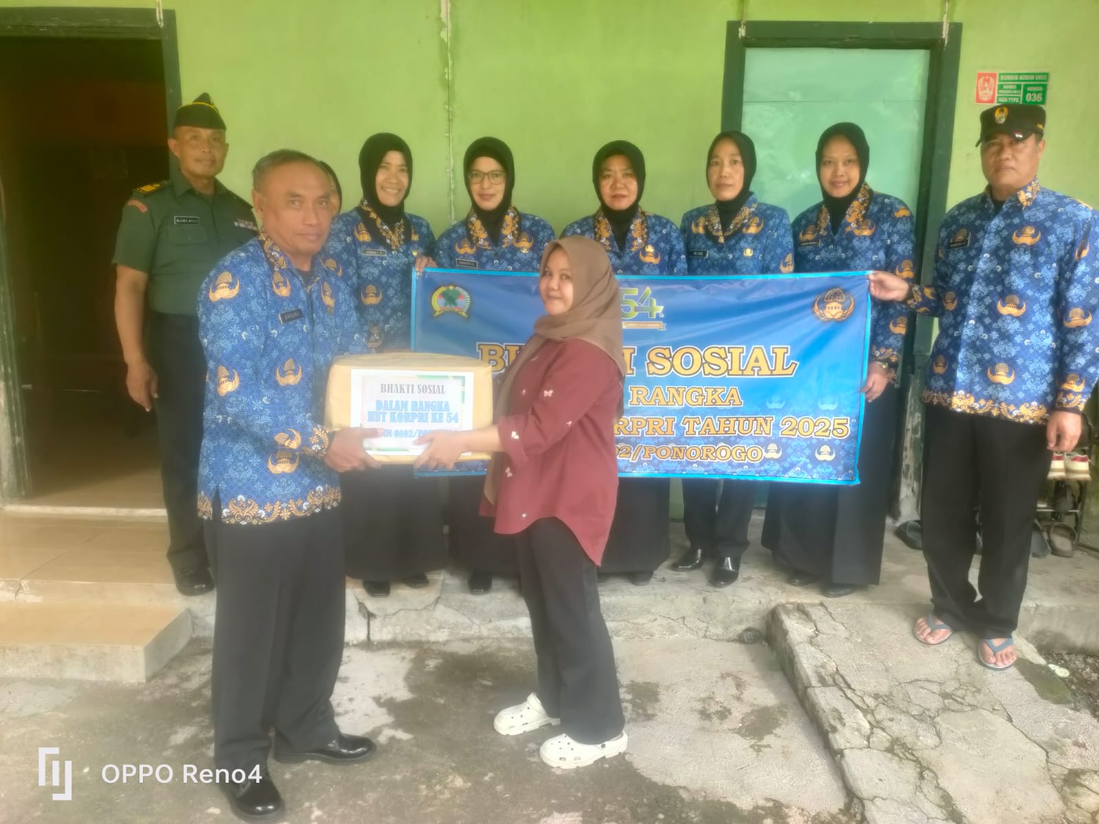 HUT ke 54 KORPRI, PNS Kodim Ponorogo Berikan Bansos Kepada Anak Yatim