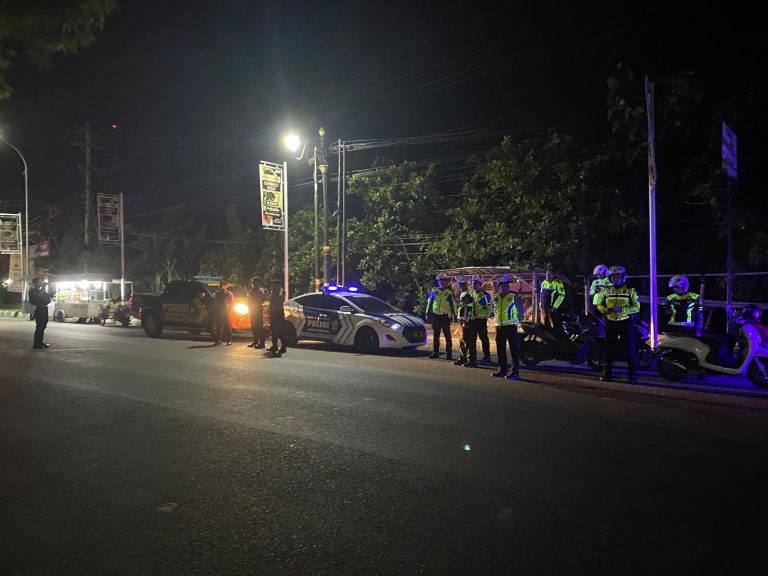 POLRES PONOROGO GELAR APEL DAN PATROLI HARKAMTIBMAS DALAM RANGKA CIPTA KONDISI WILAYAH