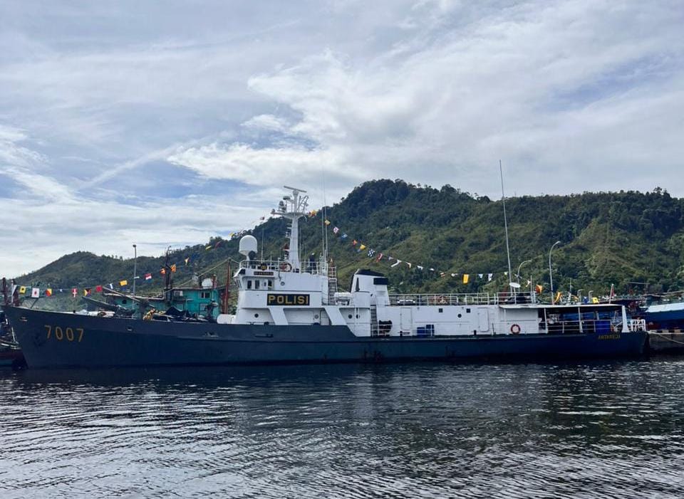 Polri Kerahkan 3 Pesawat, 5 Helikopter, dan 9 Kapal untuk Percepatan Bantuan Bencana Aceh–Sumut–Sumbar