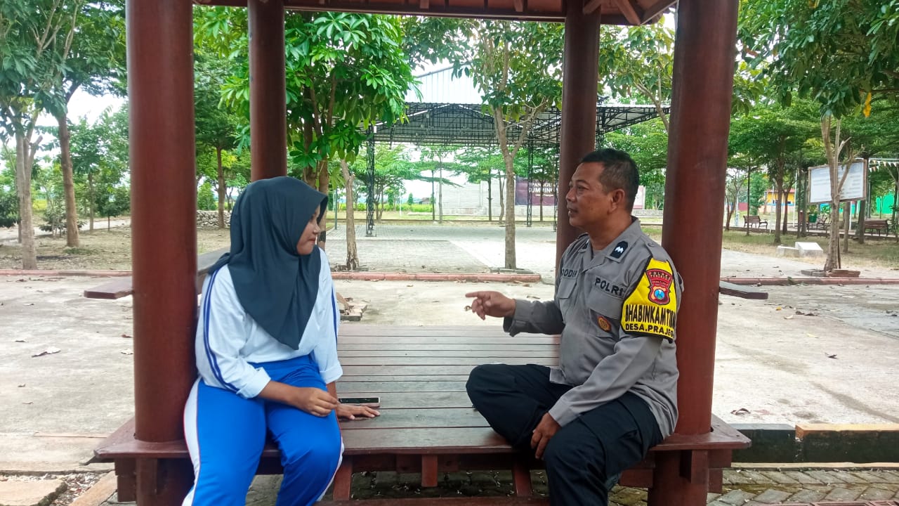 Patroli Sambang Dialogis Ciptakan Sukorejo Yang Kondusif