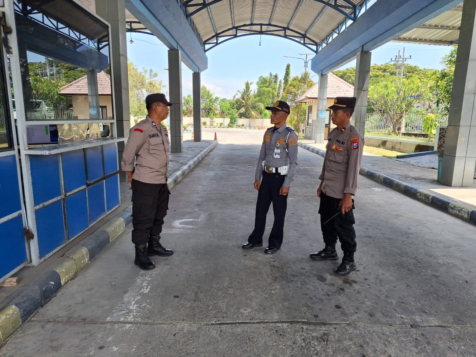 POLSEK BABADAN LAKSANAKAN PATROLI KRYD UNTUK CIPTAKAN SITKAMTIBMAS AMAN DAN KONDUSIF