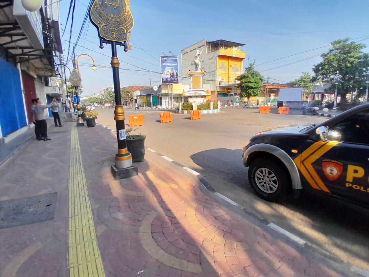 POLSEK PONOROGO LAKSANAKAN PENGAMANAN CAR FREE DAY DI JALAN HOS COKROAMINOTO