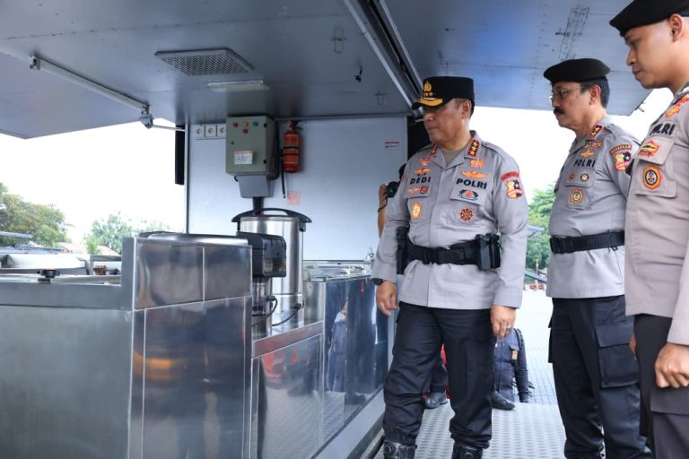 Polri Apelkan Pasukan dan Kendaraan Lintas Ganti untuk Tanggap Bencana di Aceh, Sumut, dan Sumbar