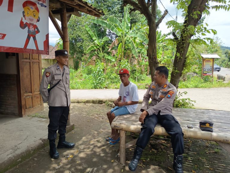 POLSEK SAMPUNG GELAR PATROLI HARKAMTIBMAS KRYD DI WILAYAH HUKUMNYA